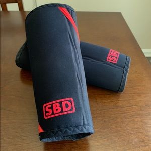 SBD knee sleeves for weightlifting.